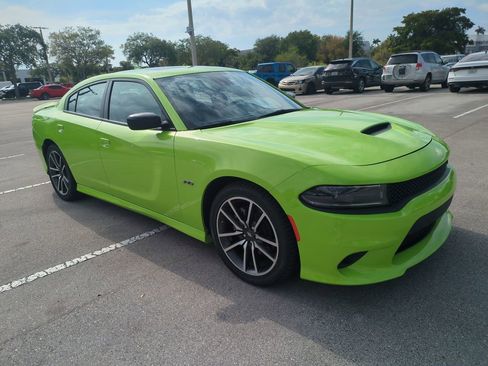 Used 2023 Dodge Charger R/T w/ Plus Group RWD image 2