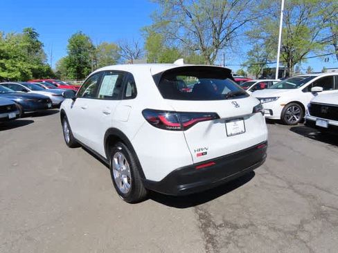 Used 2023 Honda HR-V LX image 4