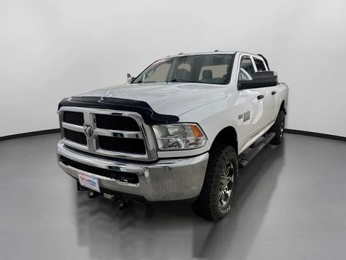 Used 2016 RAM 3500 Tradesman w/ Chrome Appearance Group AWD/4WD image 4