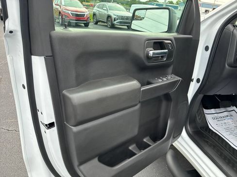 Used 2025 Chevrolet Silverado 1500 Custom Trail Boss w/ LPO, Dark Essentials Package AWD/4WD image 12