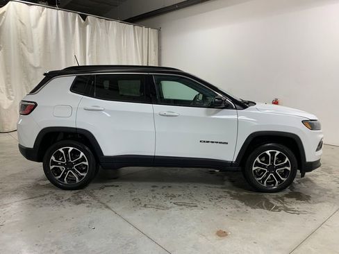 Used 2024 Jeep Compass Limited AWD/4WD image 10
