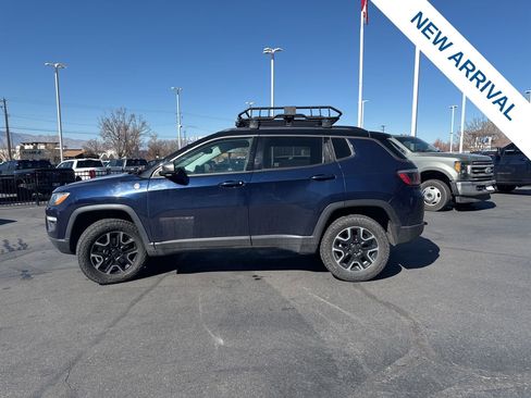Used 2019 Jeep Compass Trailhawk image 4