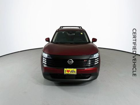 Certified 2025 Nissan Kicks SR FWD image 4