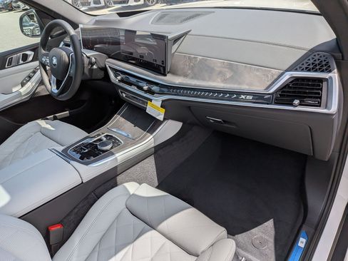 New 2026 BMW X5 xDrive40i w/ Climate Comfort Package AWD/4WD image 40