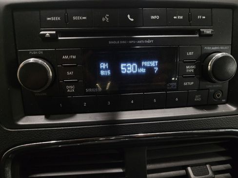 Used 2013 Dodge Grand Caravan SE image 25