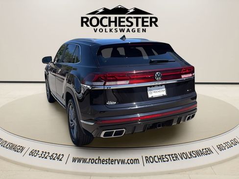 Used 2024 Volkswagen Atlas Cross Sport SEL R-Line AWD/4WD image 5