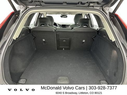 Certified 2025 Volvo XC60 B5 Plus AWD/4WD image 24