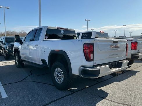 Used 2022 GMC Sierra 2500 SLE w/ SLE Convenience Package image 4