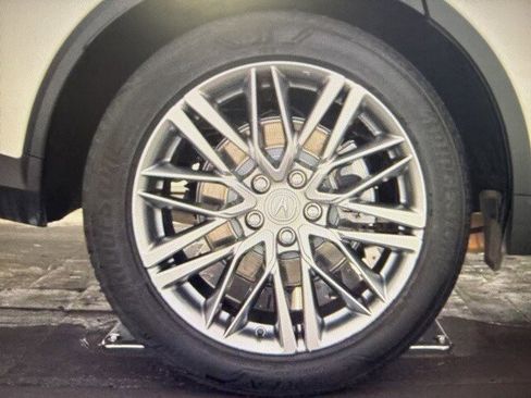 Used 2023 Acura MDX SH-AWD Advance Package image 7