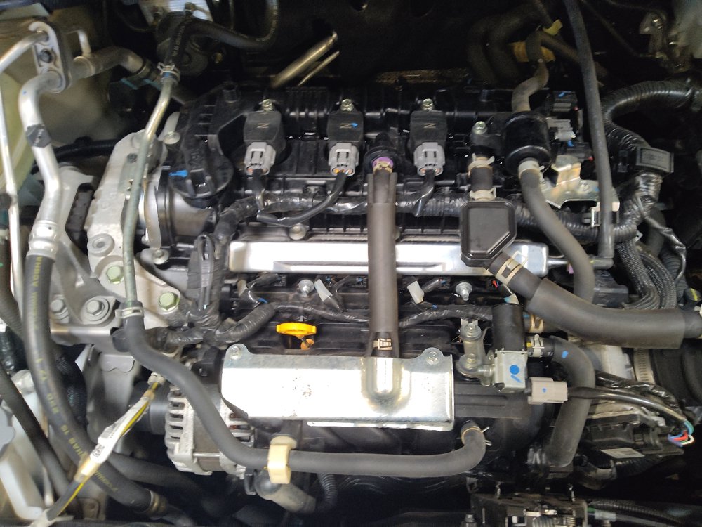 Used 2023 Nissan Versa SR w/ Trunk Package FWD image 30