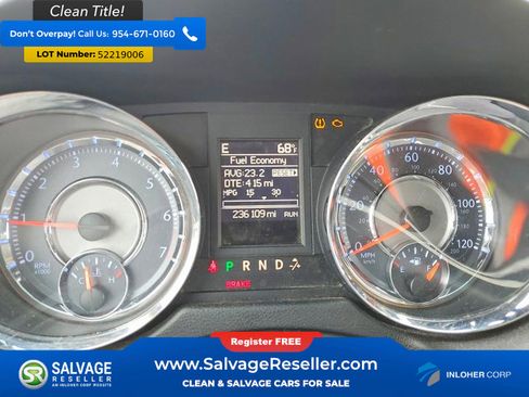 Used 2013 Chrysler Town & Country Touring FWD image 12