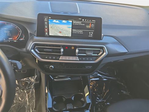 Used 2024 BMW X3 sDrive30i image 23