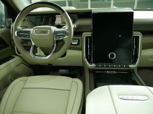 New 2026 GMC Yukon XL Denali w/ Denali Reserve Package image 16