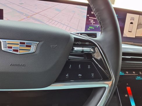 Certified 2025 Cadillac Escalade Premium Luxury w/ Touring Package image 24