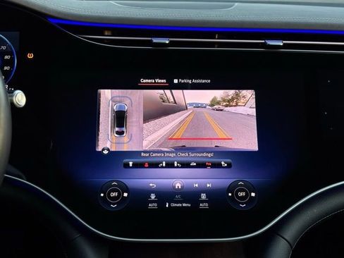 Certified 2023 Mercedes-Benz EQS 580 4MATIC Sedan image 38