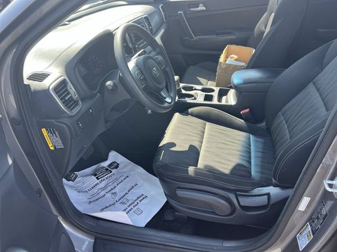Used 2017 Kia Sportage LX FWD image 16