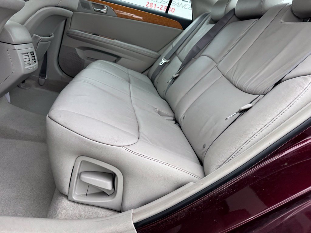 Used 2007 Toyota Avalon XLS FWD image 9