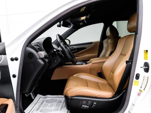 Used 2014 Lexus LS 460 AWD w/ F Sport Package image 4