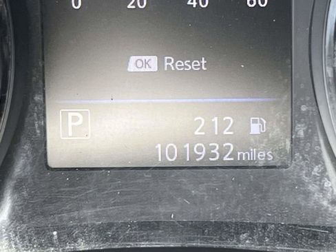 Used 2018 Nissan Rogue SV FWD image 30