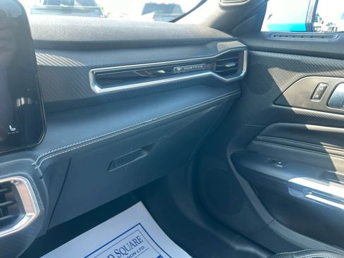 Used 2024 Ford Mustang Premium image 39