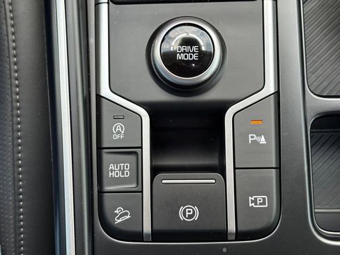 Certified 2025 Kia Sorento S w/ Panoramic Sunroof Package image 30