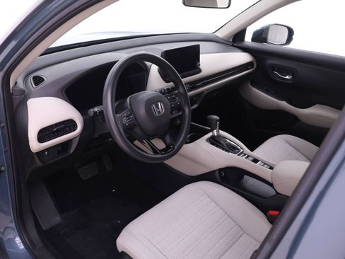 Used 2023 Honda HR-V LX image 3