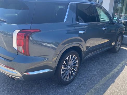 Used 2024 Hyundai Palisade Calligraphy AWD/4WD image 3