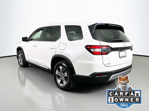 Used 2023 Honda Pilot EX-L image 6