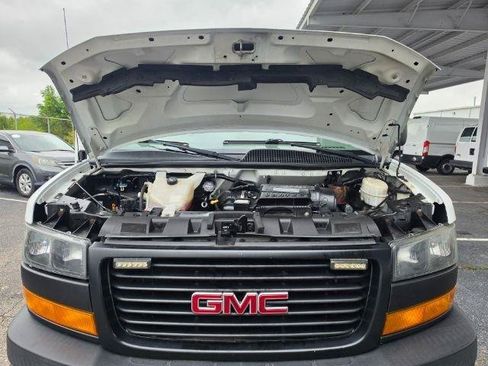 Used 2018 GMC Savana 2500 RWD image 29