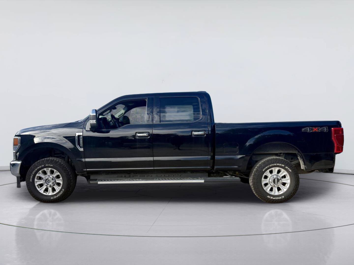 Used 2022 Ford F250 XLT w/ XLT Value Package AWD/4WD image 4