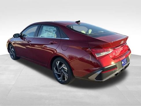 New 2026 Hyundai Elantra Limited image 3