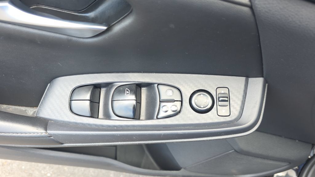 Used 2024 Nissan Sentra SV w/ All-Weather Package FWD image 11