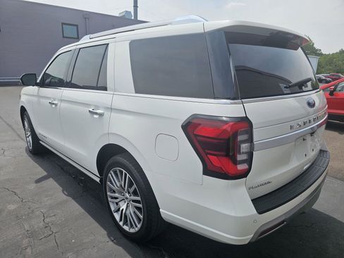 Used 2022 Ford Expedition Platinum image 3