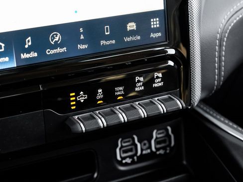 Used 2022 RAM 1500 Limited image 35