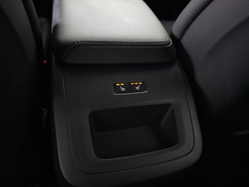 Certified 2025 Volvo XC60 B5 Plus AWD/4WD image 35