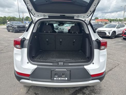 Used 2023 Chevrolet TrailBlazer LT w/ Convenience Package FWD image 17