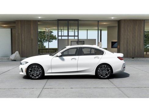 New 2025 BMW 330i Sedan w/ Convenience Package image 4