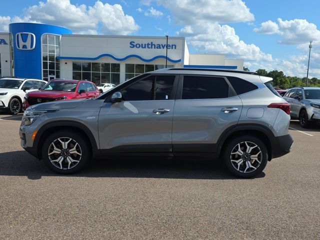 Used 2021 Kia Seltos EX AWD/4WD image 6