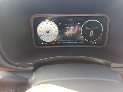 Used 2023 Hyundai Kona Limited image 9