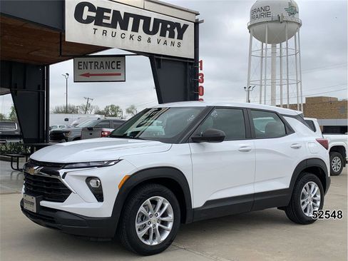 Used 2024 Chevrolet TrailBlazer LS w/ LS Confidence Package image 1