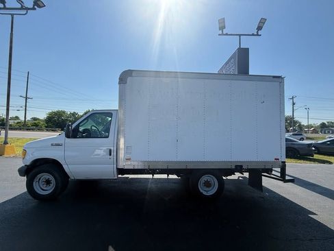 Used 2006 Ford E-350 and Econoline 350 Super Duty RWD image 7