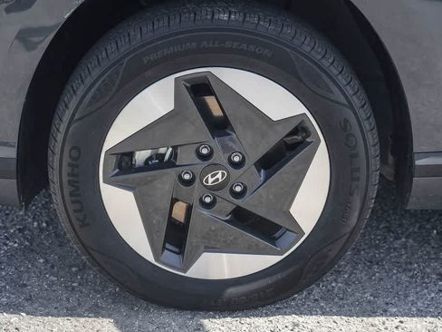 Used 2024 Hyundai Kona SEL FWD image 11