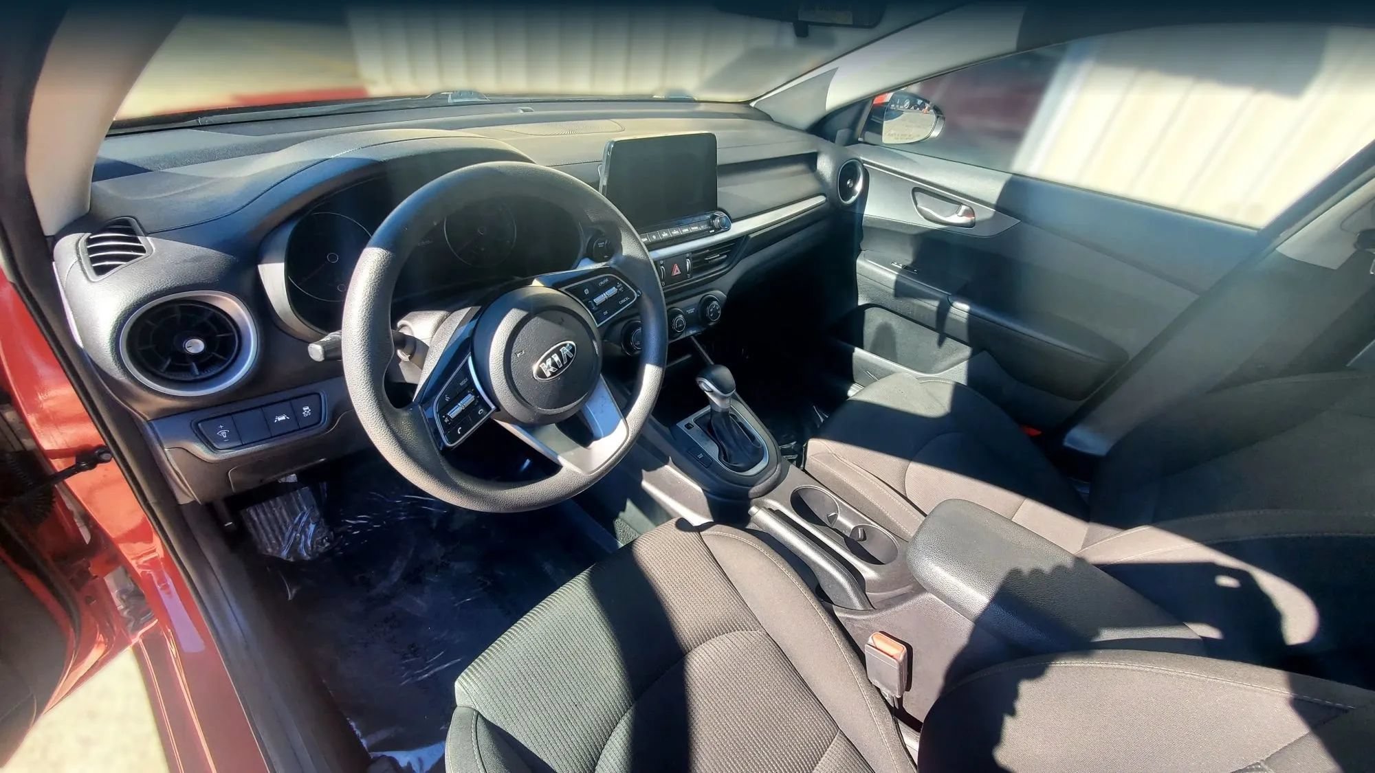 Used 2020 Kia Forte LXS FWD image 30