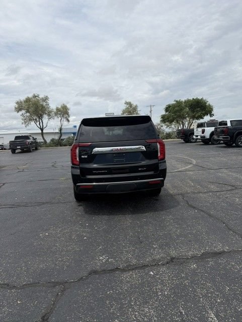 Used 2023 GMC Yukon XL SLT AWD/4WD image 5