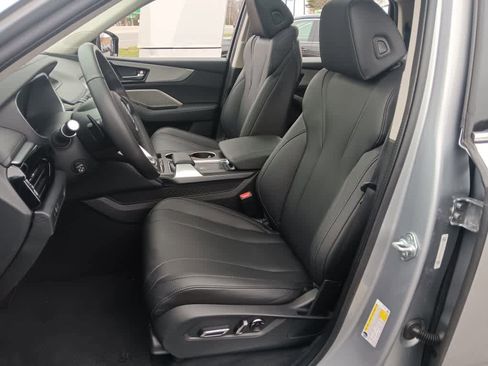 Used 2023 Acura MDX SH-AWD image 11