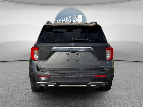 Used 2020 Ford Explorer XLT w/ Equipment Group 202A image 5