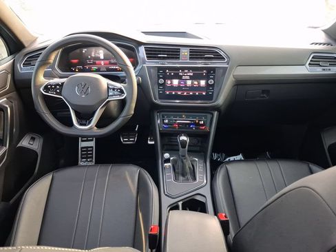 Used 2024 Volkswagen Tiguan SE R-Line FWD image 13