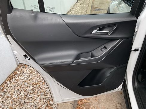 Used 2025 Chevrolet Equinox LT image 18