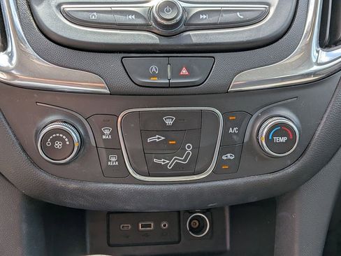 Used 2022 Chevrolet Equinox LT FWD image 18
