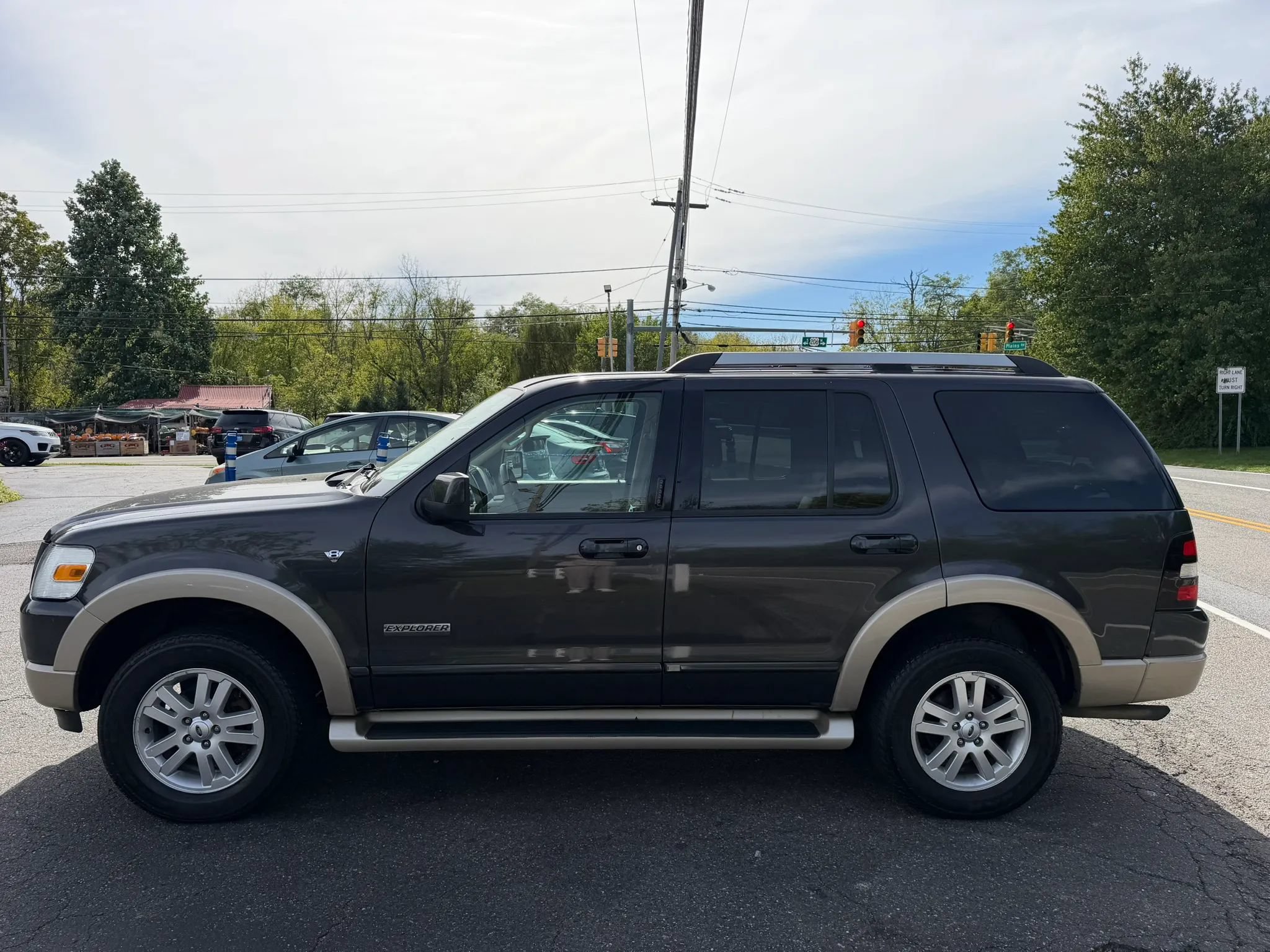 Used 2007 Ford Explorer Eddie Bauer AWD/4WD image 8